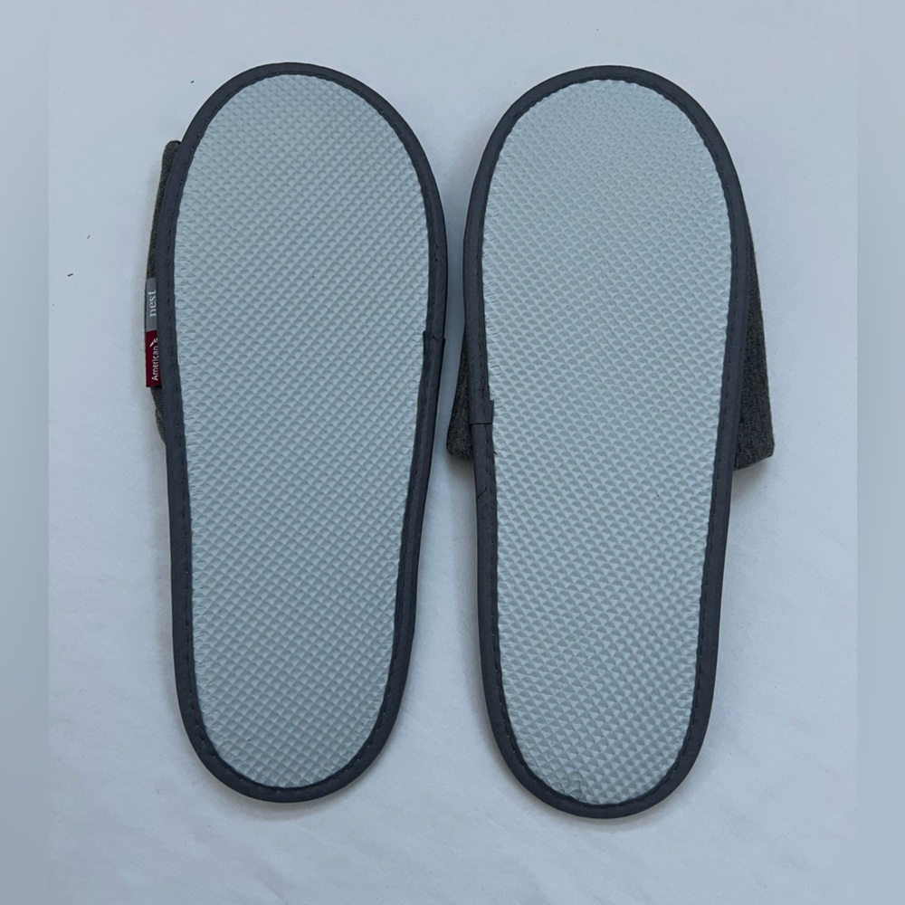 American Nest Slippers 1-size About 11" Gray Knit Texture Packaged Bag NEW - Picture 4 of 8